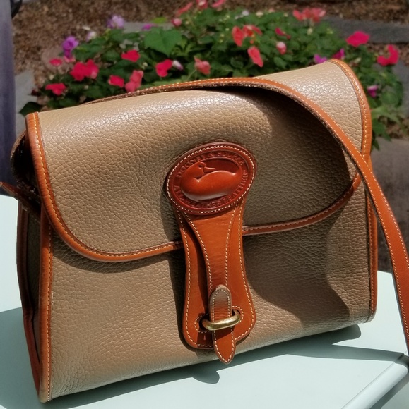 Dooney & Bourke Handbags - Vintage Dooney and Bourke Med.Essex bag